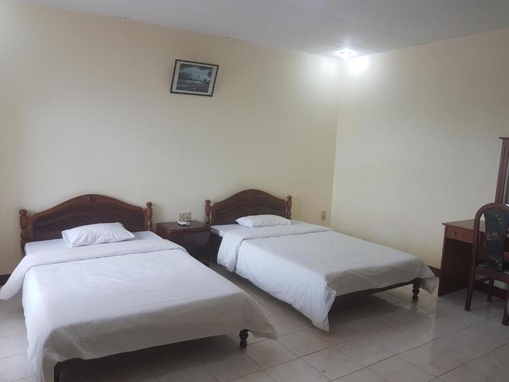 Hung Vuong Hotel Pleiku Extérieur photo