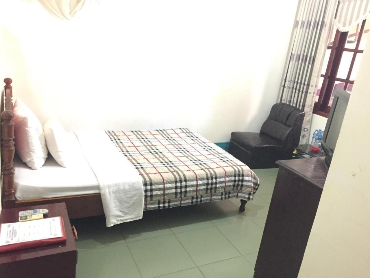 Hung Vuong Hotel Pleiku Extérieur photo